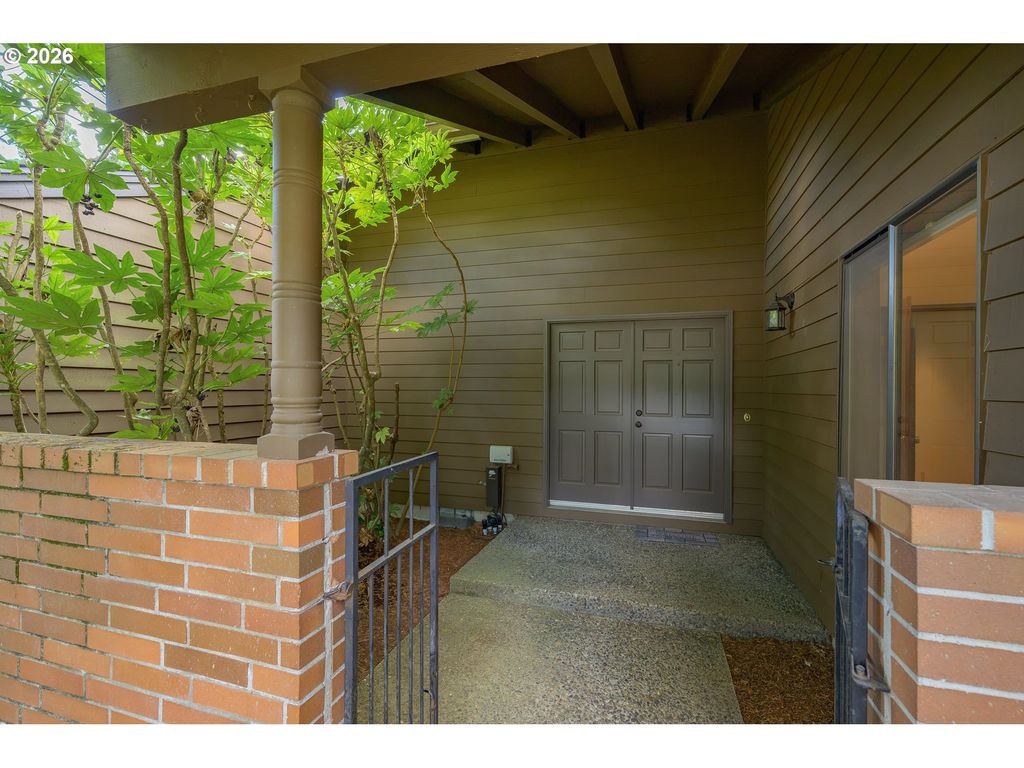Image 8 of property listing at 1843 Nw SAINT ANDREWS Dr, Mc Minnville, OR 97128