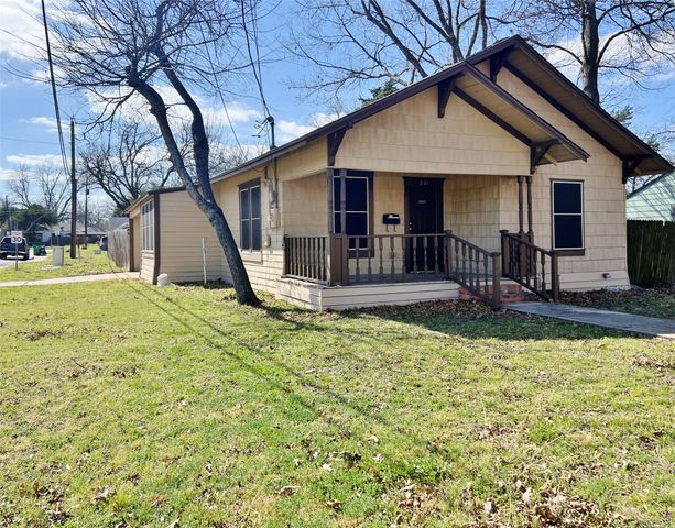 201 Kirksey Street, Waxahachie, TX 75165