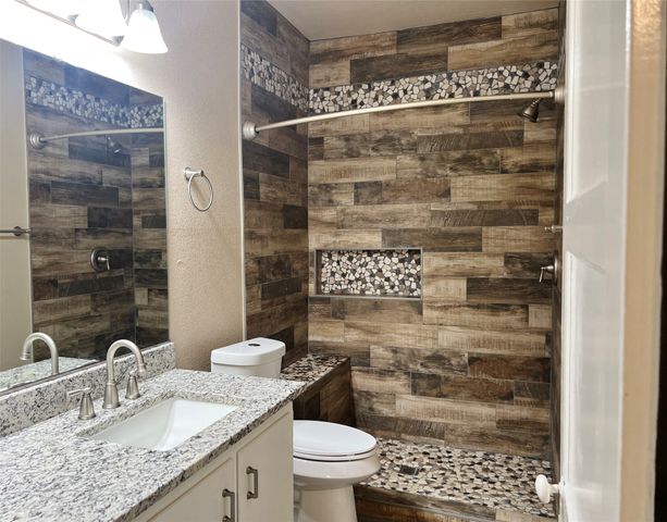 201 Kirksey Street, Waxahachie, TX 75165