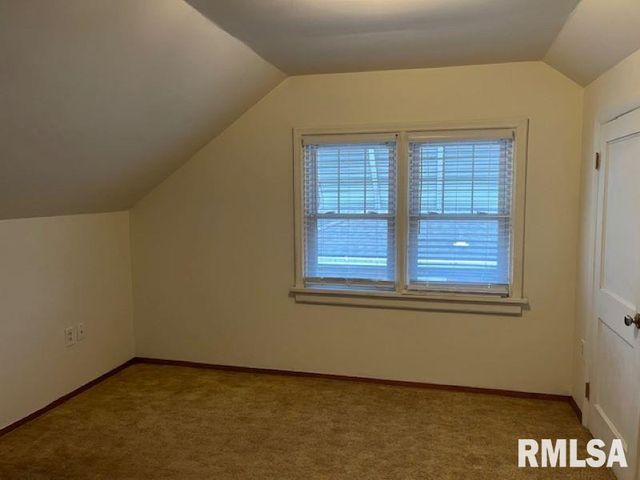 1212 S 22ND Street, Quincy, IL 62301