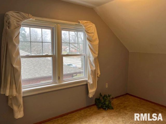 1212 S 22ND Street, Quincy, IL 62301