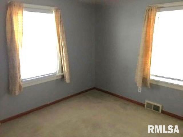 1212 S 22ND Street, Quincy, IL 62301