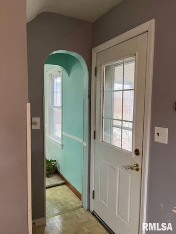 1212 S 22ND Street, Quincy, IL 62301