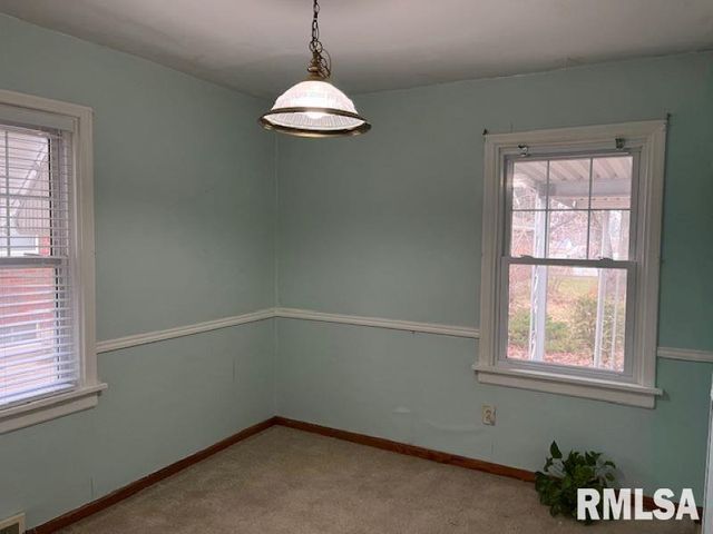 1212 S 22ND Street, Quincy, IL 62301