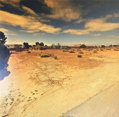 0 Broken Lance, Apple Valley, CA 92307