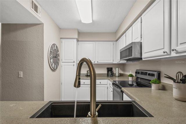 13917 FAIRWAY ISLAND DRIVE 922, Orlando, FL 32837