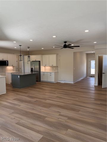 7911 Brushwood Lane, Concord Twp, OH 44077