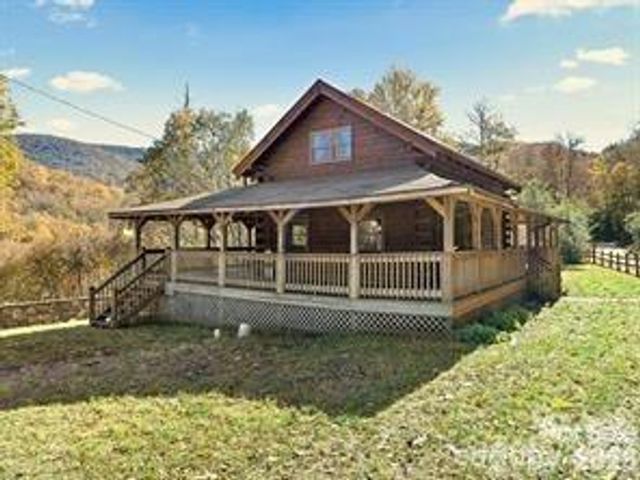 967 Spruce Flats Road, Maggie Valley, NC 28751