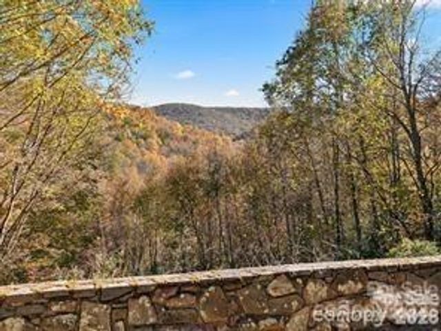 967 Spruce Flats Road, Maggie Valley, NC 28751