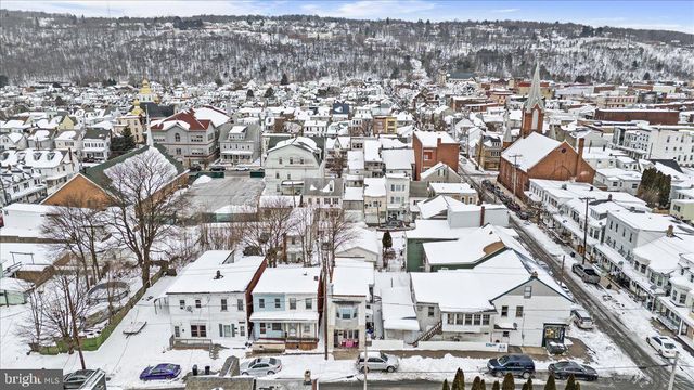 207 W POPLAR ST, Shenandoah, PA 17976