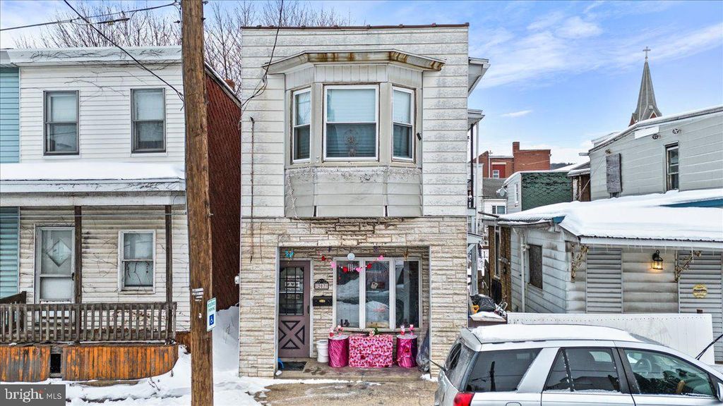 207 W POPLAR ST, Shenandoah, PA 17976