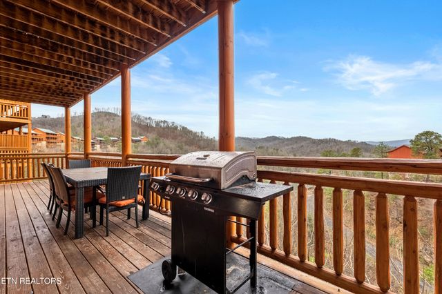 3312 Lonesome Pine Way, Sevierville, TN 37862