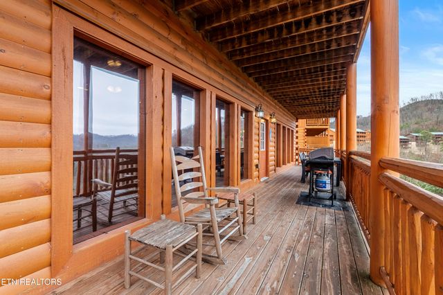 3312 Lonesome Pine Way, Sevierville, TN 37862