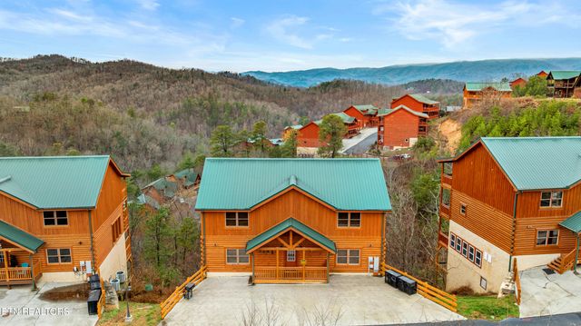 3312 Lonesome Pine Way, Sevierville, TN 37862