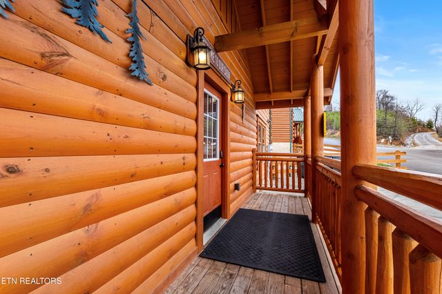 3312 Lonesome Pine Way, Sevierville, TN 37862