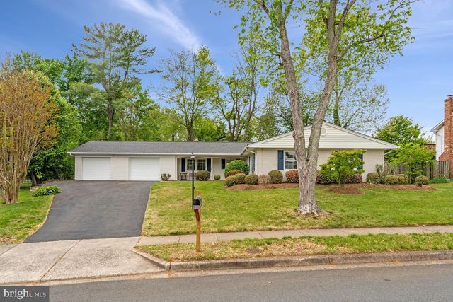4136 MEADOW HILL LN, Fairfax, VA 22033