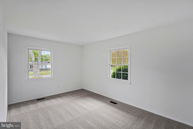 4136 MEADOW HILL LN, Fairfax, VA 22033
