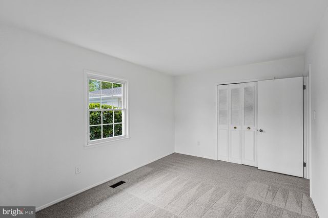 4136 MEADOW HILL LN, Fairfax, VA 22033
