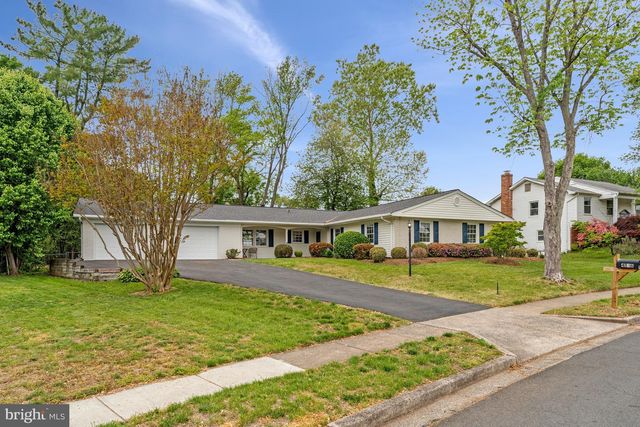 4136 MEADOW HILL LN, Fairfax, VA 22033