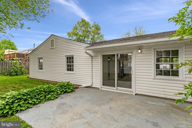 4136 MEADOW HILL LN, Fairfax, VA 22033