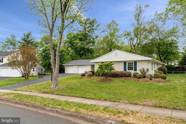 4136 MEADOW HILL LN, Fairfax, VA 22033