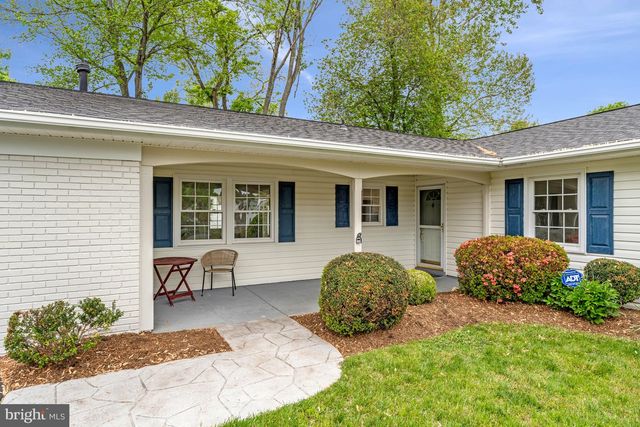 4136 MEADOW HILL LN, Fairfax, VA 22033