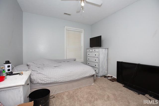 8875 Bahama Cove, Newburgh, IN 47630