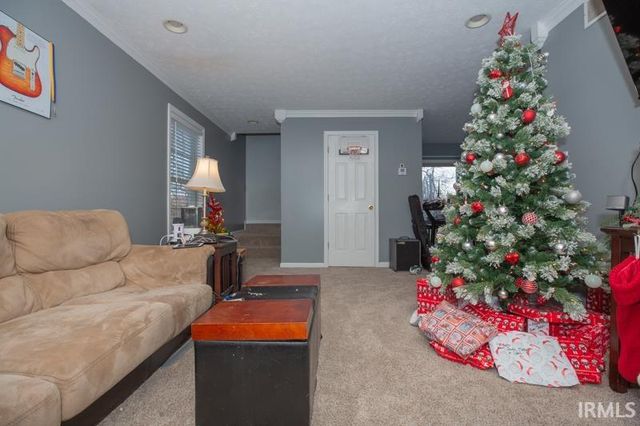 8875 Bahama Cove, Newburgh, IN 47630