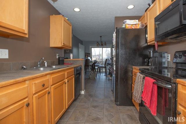 8875 Bahama Cove, Newburgh, IN 47630