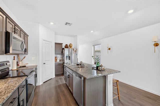 2706 Blackbuck Court, Crandall, TX 75114