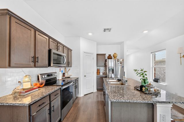 2706 Blackbuck Court, Crandall, TX 75114