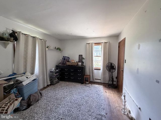 18 GALICIA DR, Phoenixville, PA 19460