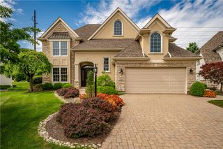 185 Barrington Village Drive, Beavercreek Twp, OH 45385