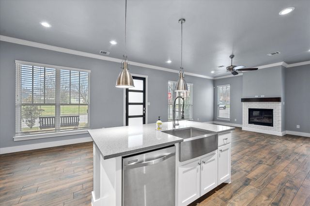 216 Alvarado Street, Mansfield, TX 76063