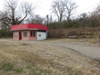 608 Flying Cloud Drive, Chanhassen, MN 55318