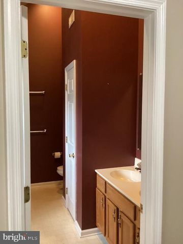 10 STIRRUP DR, Elkton, MD 21921