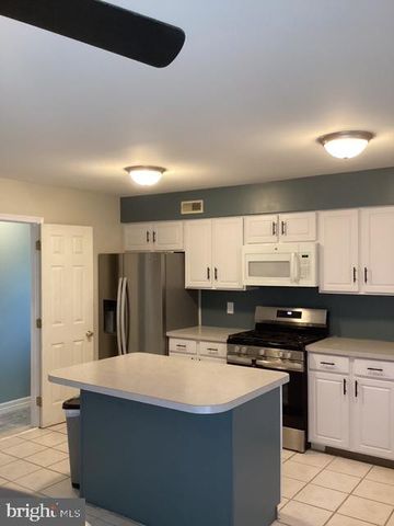 10 STIRRUP DR, Elkton, MD 21921