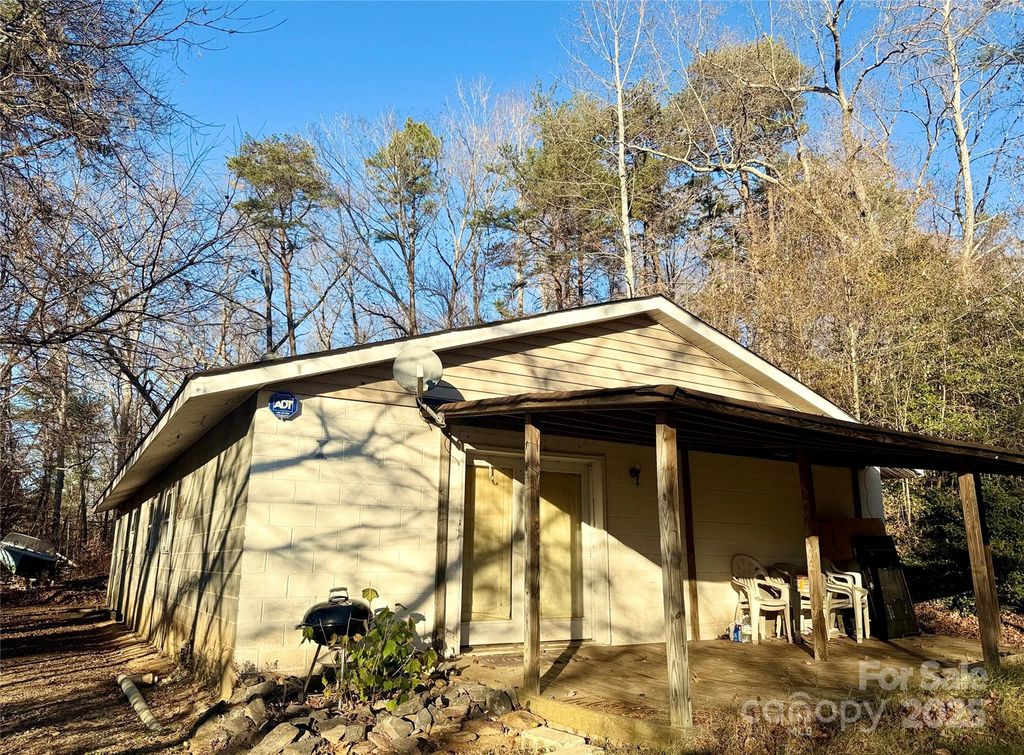 138 Rash Road, Lincolnton, NC 28092