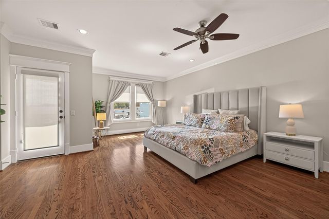 203 W 24th Street, Houston, TX 77008