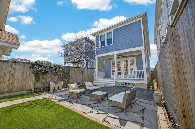 203 W 24th Street, Houston, TX 77008