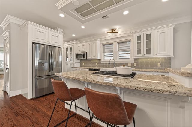 203 W 24th Street, Houston, TX 77008