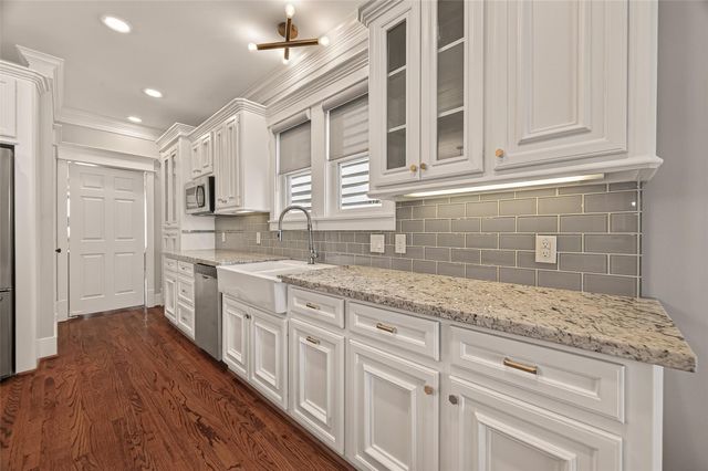 203 W 24th Street, Houston, TX 77008