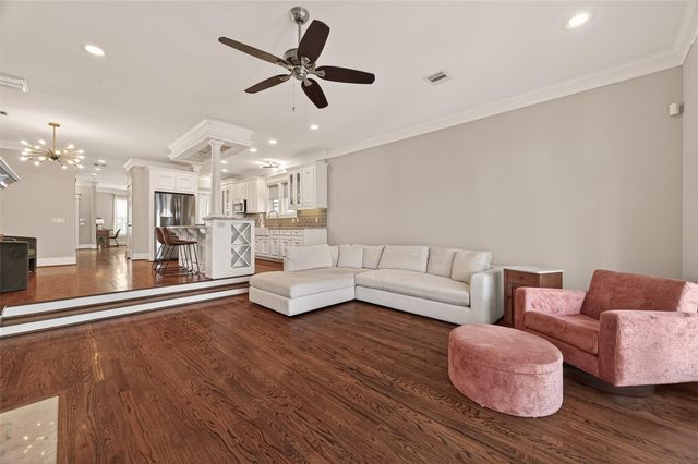 203 W 24th Street, Houston, TX 77008