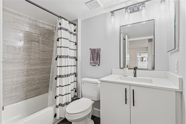 2640 S University Dr 111, Davie, FL 33328