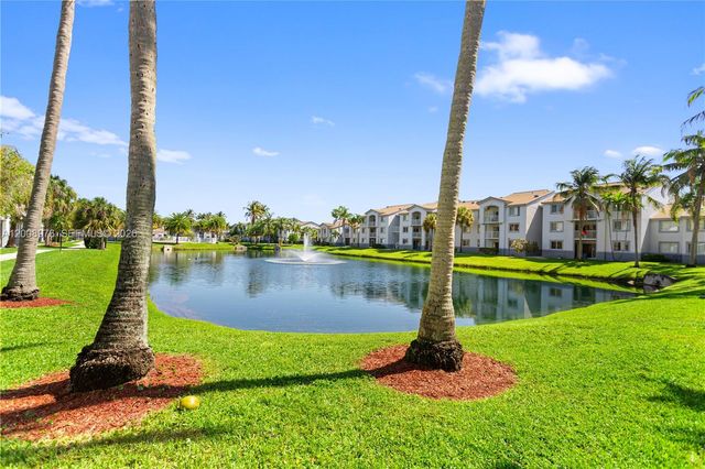 2640 S University Dr 111, Davie, FL 33328