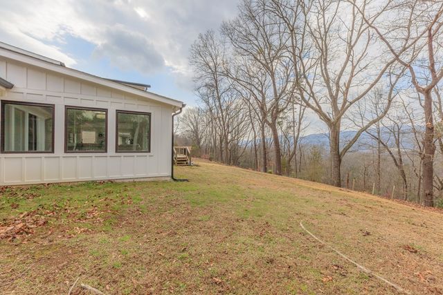 432 Castle Road, Dalton, GA 30720