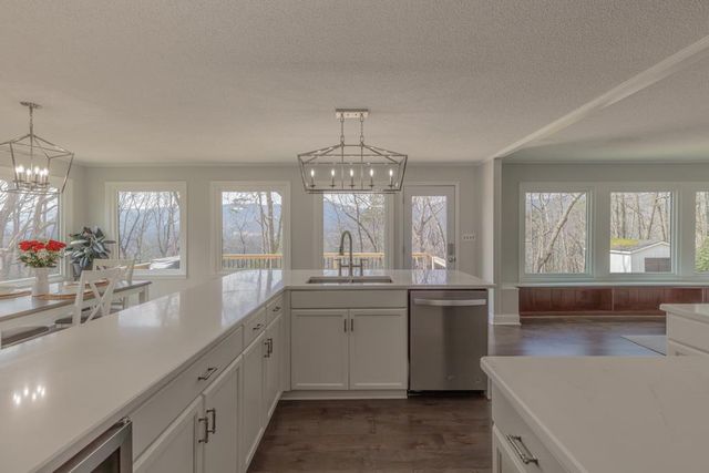 432 Castle Road, Dalton, GA 30720