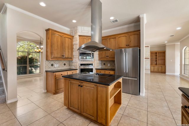 140 Legacy Trail Dr, La Vernia, TX 78121