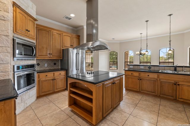 140 Legacy Trail Dr, La Vernia, TX 78121