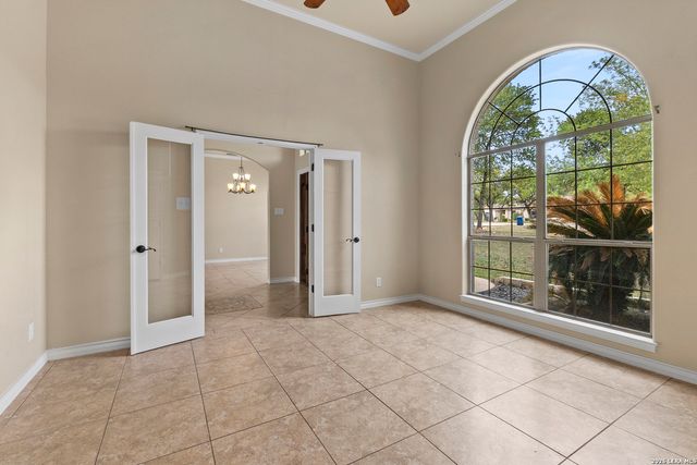 140 Legacy Trail Dr, La Vernia, TX 78121
